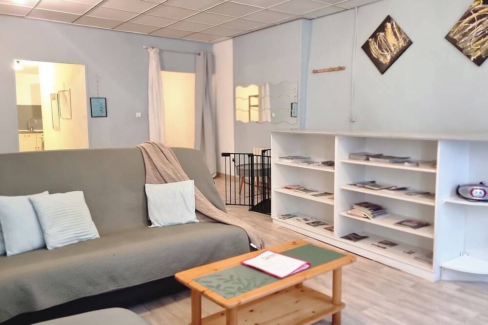 Entire apartment, Coeur de ville, T2, pedestrian street, Digne les Bains in Digne-les-Bains, Alpes-de-Haute-Provence