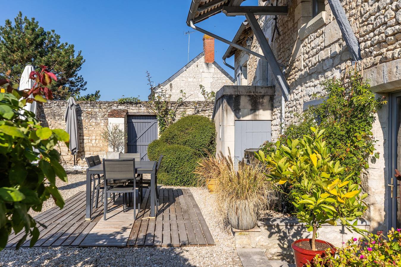 Bed & Breakfast 'Destination Paisibleue' mit gemeinsamer Terrasse, gemeinsamem Garten und Wlan in Tavant, Loire-Tal