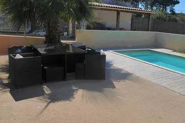 Gîte pour 6 personnes, avec jacuzzi et terrasse à Gigean