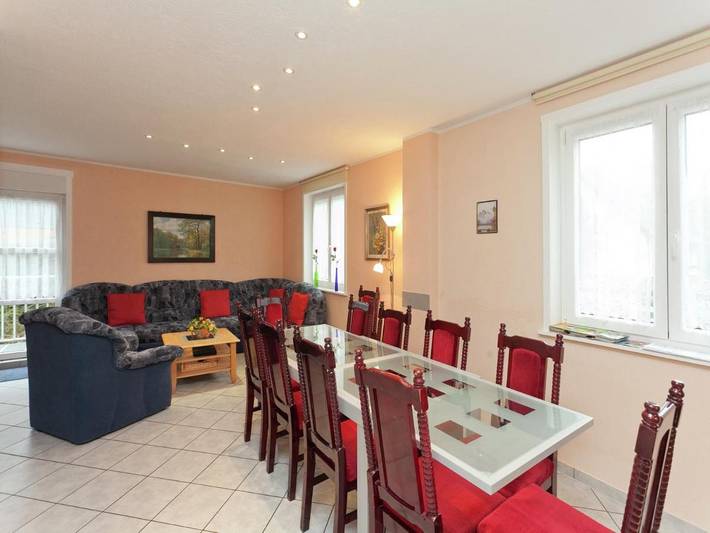 Ferienhaus für 8 Personen, mit Terrasse und Garten sowie Pool und Sauna in Elend - 4