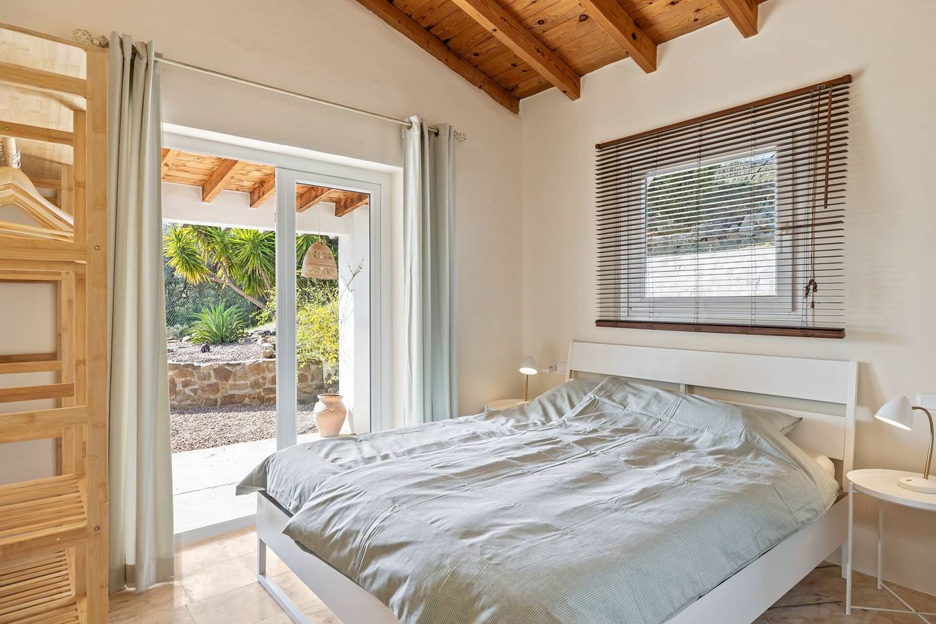 Holiday Home 'Paradise in Andalusia' with Mountain View, Wi-Fi and Air Conditioning in Tolox, Sierra de las Nieves