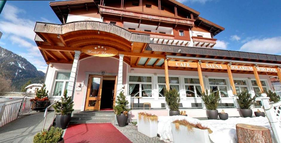 Hôtel pour 3 personnes, avec piscine et jardin ainsi que jacuzzi et sauna
