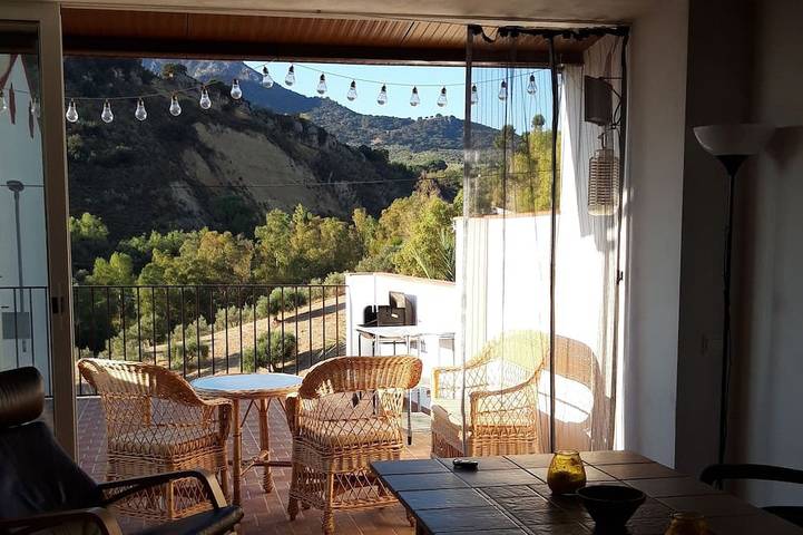 Gîte pour 7 personnes, avec jardin ainsi que balcon et piscine, animaux acceptés à Villanueva de San Juan
