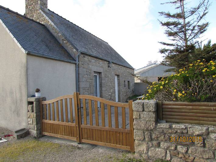 Gîte pour 6 personnes, avec terrasse et jardin à Plougoulm