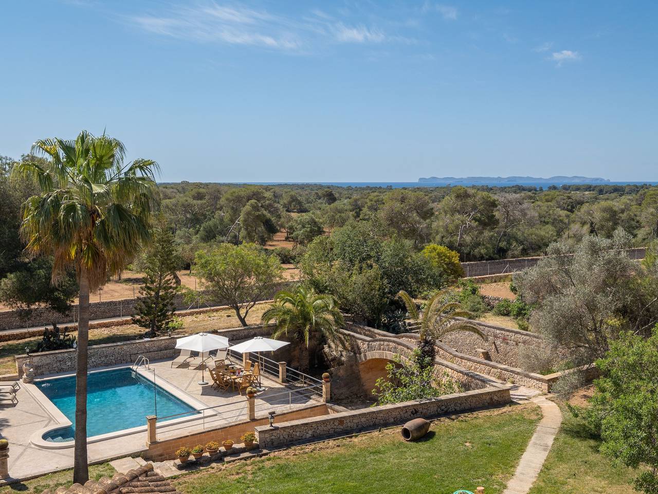 Villa mit privatem Pool und Steinturm nahe Es Trenc, Colònia Sant Jordi in Colònia de Sant Jordi, Ses Salines