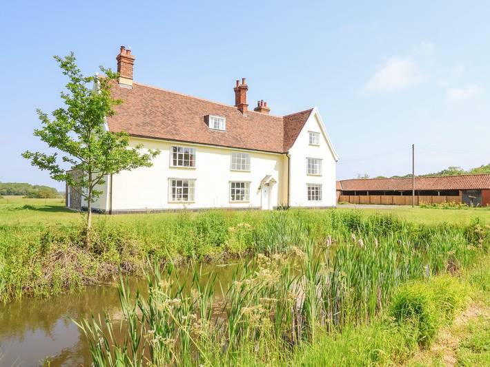 Cottage for 16 people, with garden and sauna, with pets in Suffolk