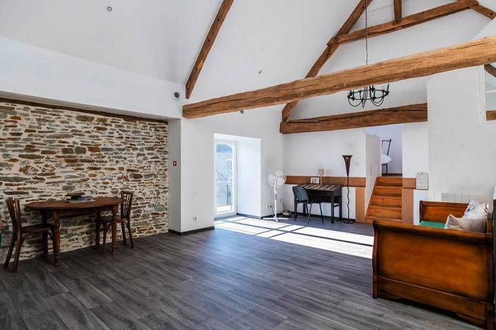 Location de vacances pour 3 personnes, avec vue et jardin à Aucey-la-Plaine - 4