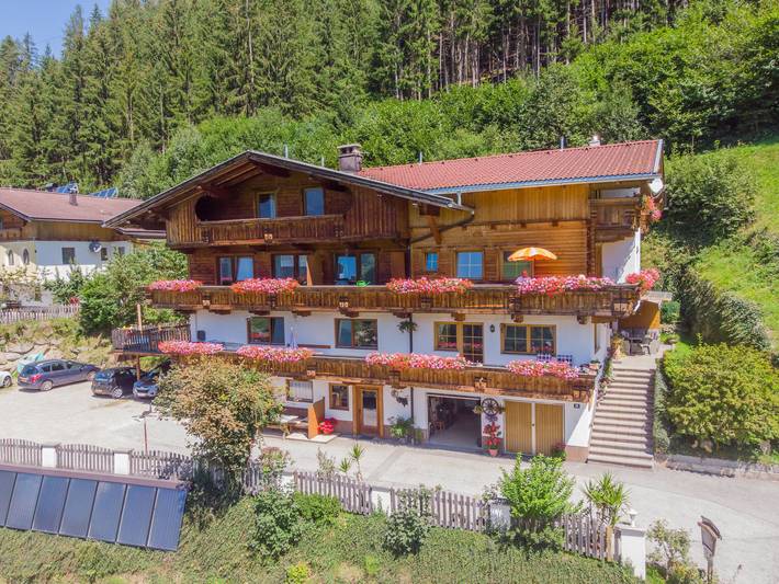 Ferienwohnung für 4 Personen, mit Terrasse und Garten sowie Ausblick