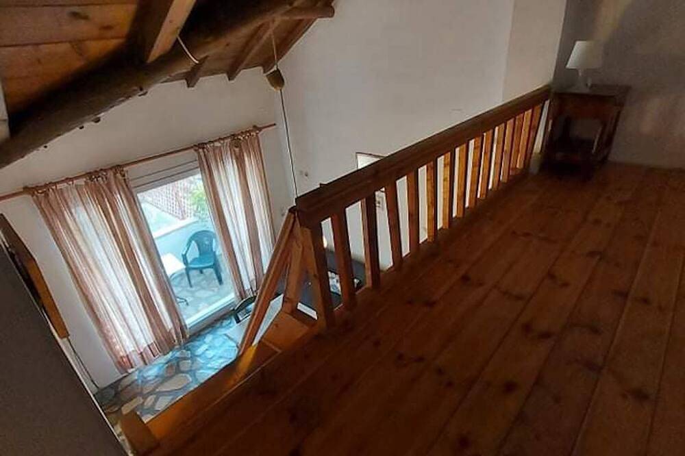 Schönes Haus auf einem Hügel auf der Insel Samos, 400 m von einem organisierten Strand entfernt in Samos