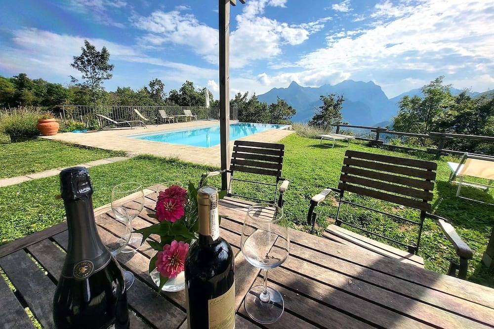 Fabelhaftes  romantisches Häuschen mit privatem Infinity-Pool in Castelnuovo di Garfagnana, Garfagnana