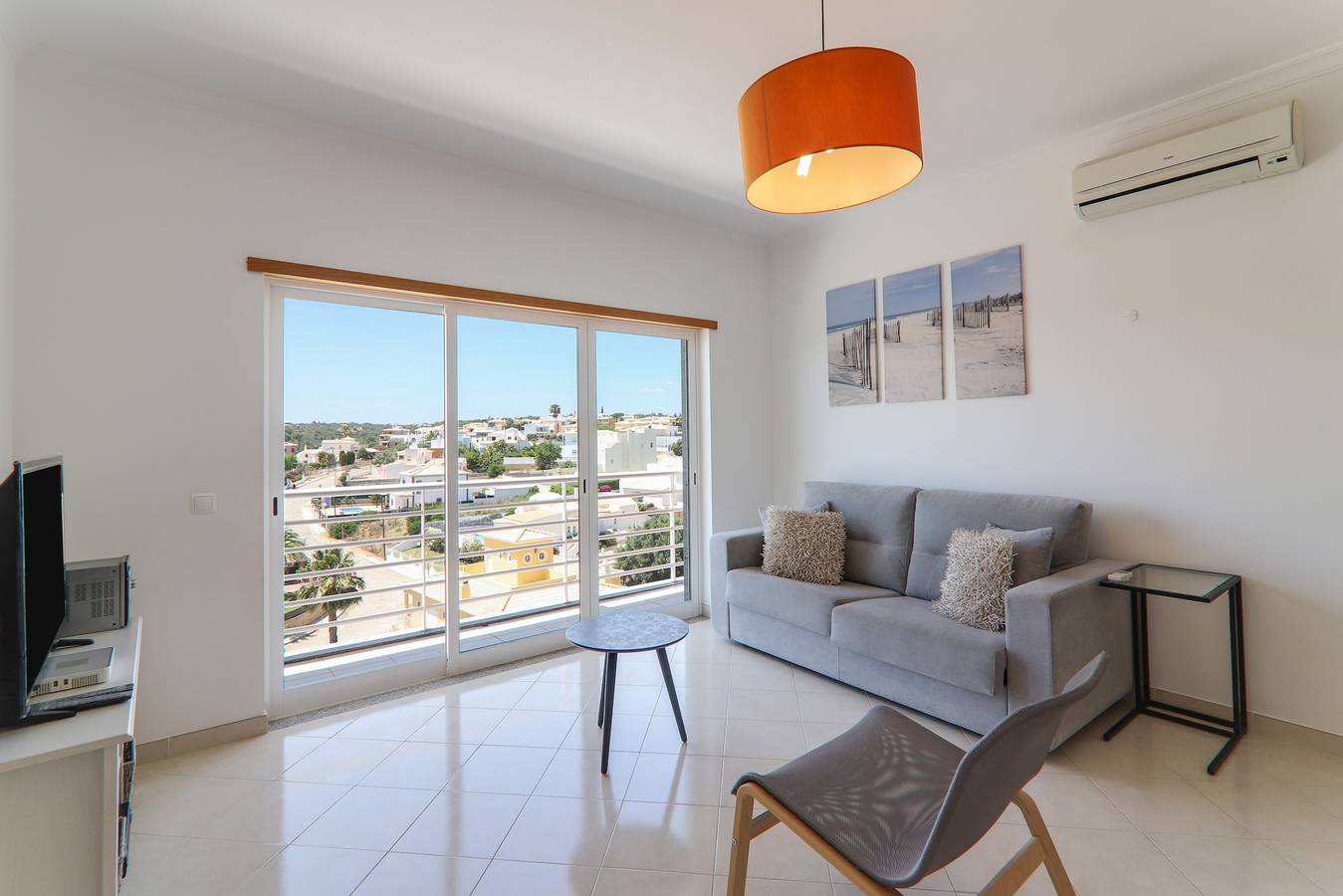 Apartamento entero, Apartamento Quinta dos Arcos Lote 18 3ºg con vistas al mar, piscina y terraza in Armação de Pera, Distrito de Faro