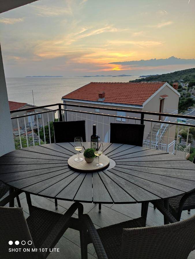 Apartament wakacyjny dla 7 osób, z widok i taras - 1