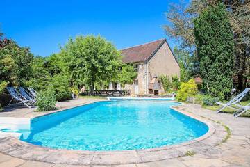 Cottage pour 45 personnes, avec terrasse et jardin à Lavau