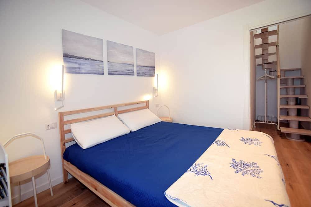 Entire apartment, Stunning apartment with sea view in the heart of Peschici in Peschici, Peschici region