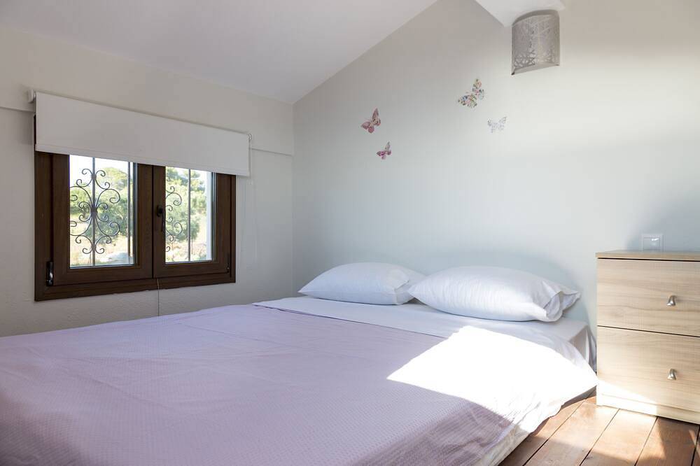 Villa Kristin 2 - Great Location, Sea Views, Bbq in Nikiti, Sithonia Peninsula