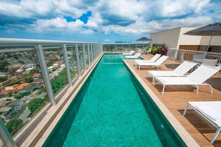 Pousadas para 2 pessoas, com piscina e sauna e ainda terraço, com animais de estimação em Itaguaí