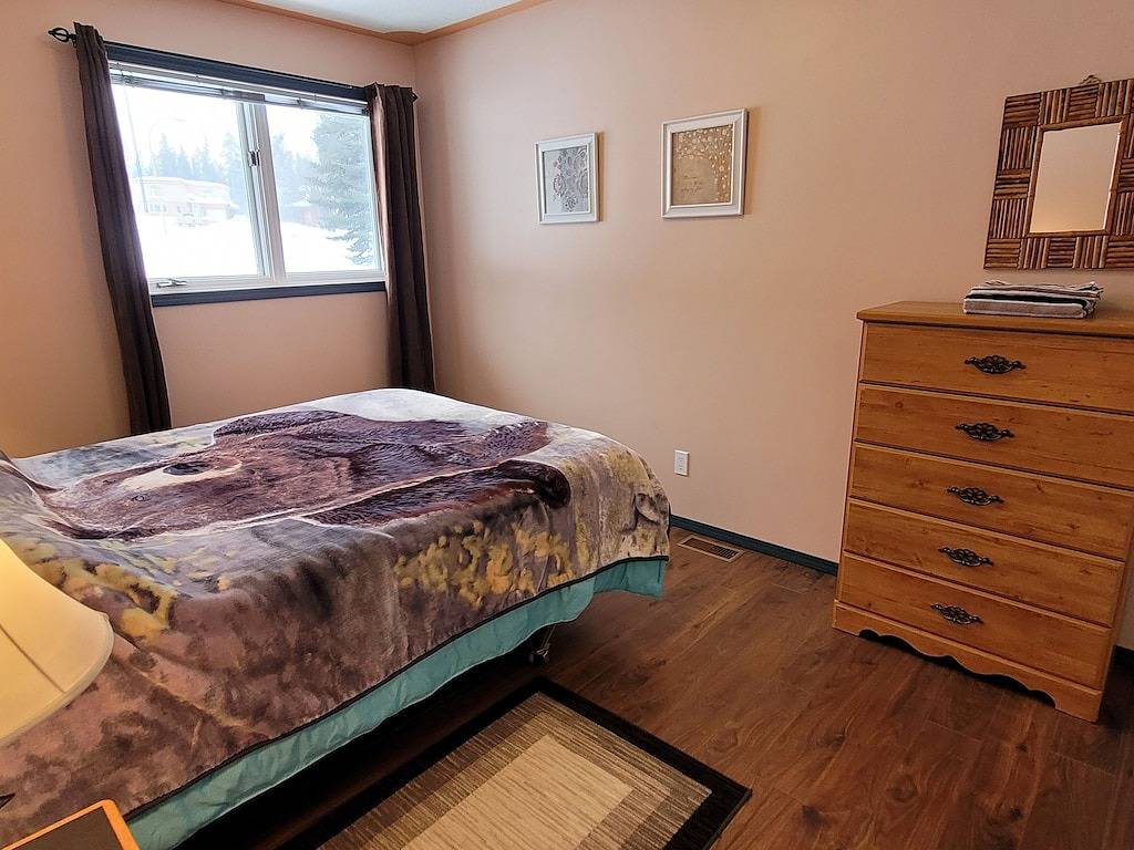 Motherlode Manor 3 ~ Home in the Wilderness City in Whitehorse, Yukon