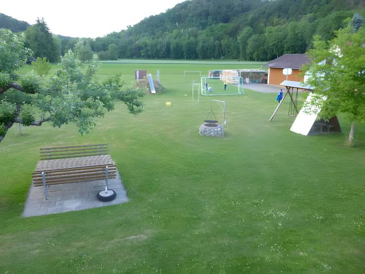 Apartamento entero, Apartamento de 60 m² con terraza privada, jardín comunitario y wifi in Indelhausen, Hayingen