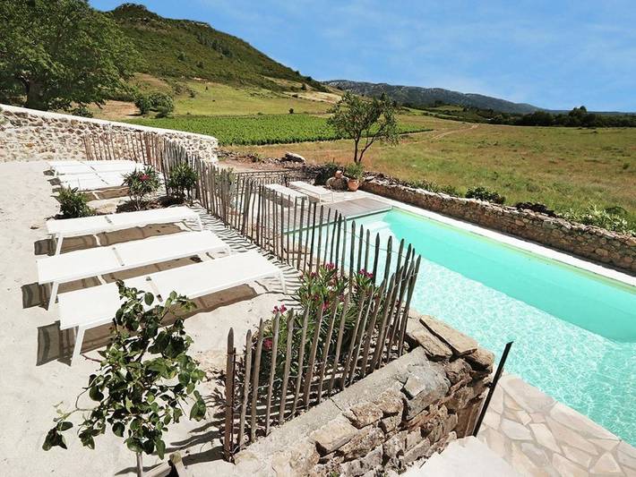 Appartement de vacances pour 4 personnes, avec Balcon et Terrasse ainsi que Jardin et Piscine