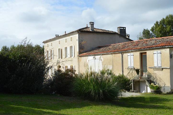 Chambre d’hôte pour 2 personnes, avec Terrasse et Jardin à Vanzac