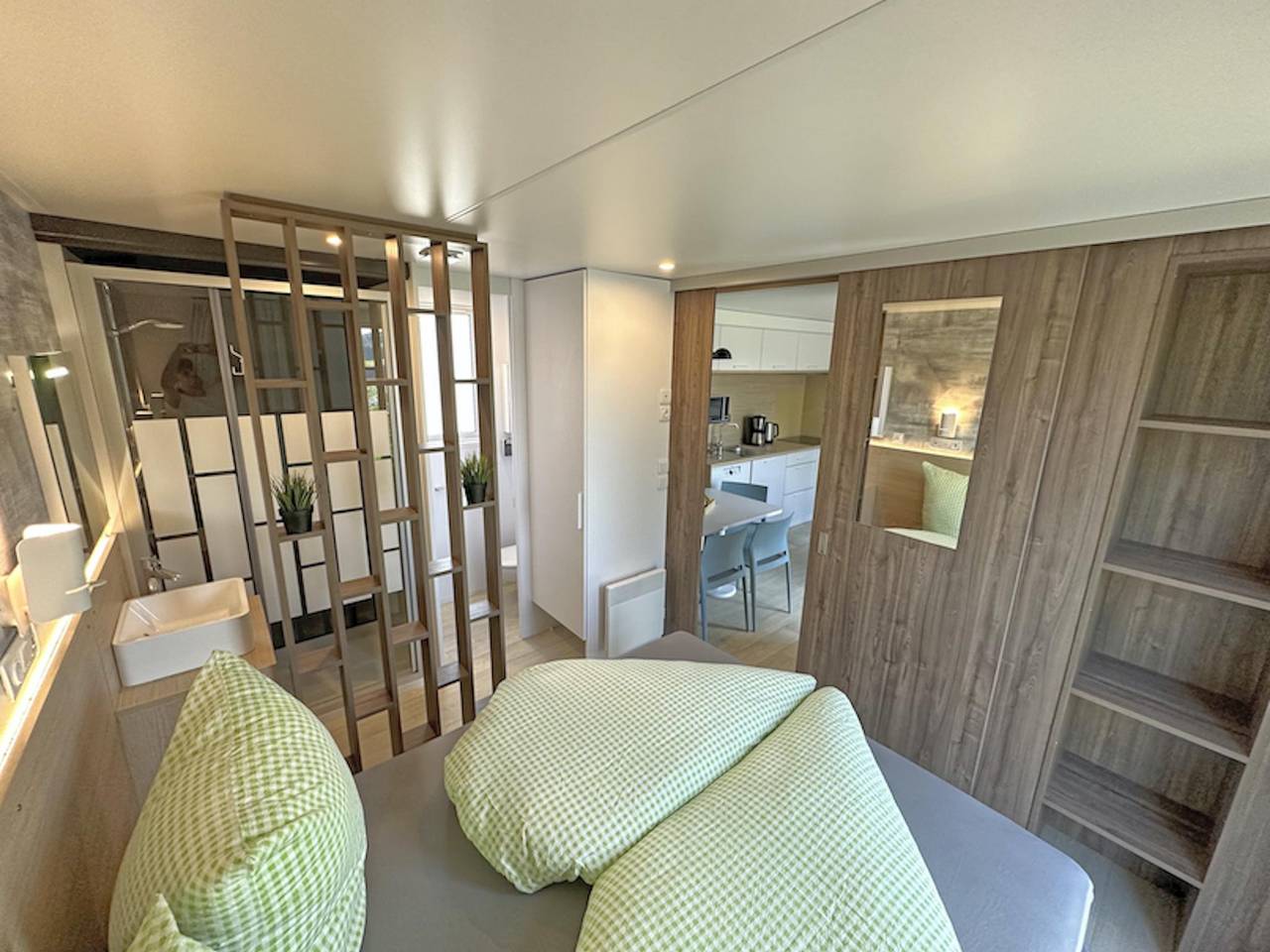 Feriendorf Seeblick - Chalet mit Sauna & Hottub in Neunburg vorm Wald, Naturpark Oberpfälzer Wald