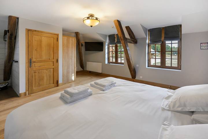 Bed & Breakfast „Chambre Chasserie 6-Grange Arthuis“ mit WLAN und Klimaanlage in Lavau, Loire-Tal