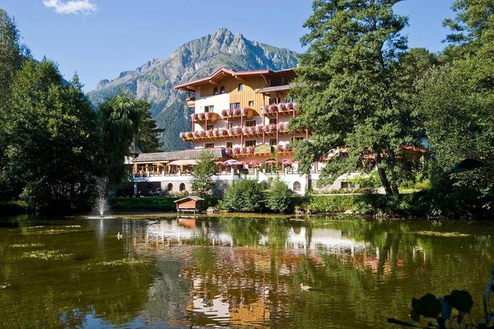 Hotel für 2 Personen, mit Balkon und Terrasse sowie Garten und Sauna in Landeck - 4