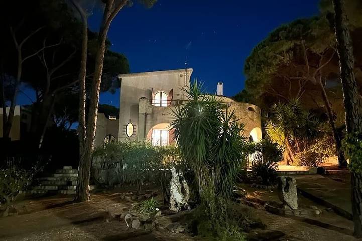 Villa per 14 persone, con giardino, con animali domestici in Santa Margherita di Pula