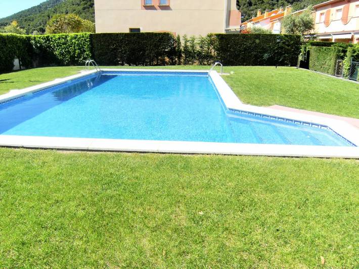 Villa for 5 people, with pool and terrace in Estartit