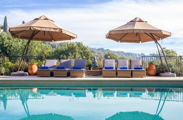 Location de vacances pour 8 personnes, avec jardin et terrasse à Châteauneuf-Grasse - 2