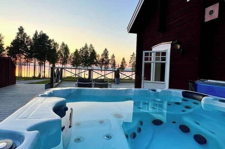 Villa für 6 Personen, mit Sauna und Whirlpool sowie Terrasse und Garten - 1