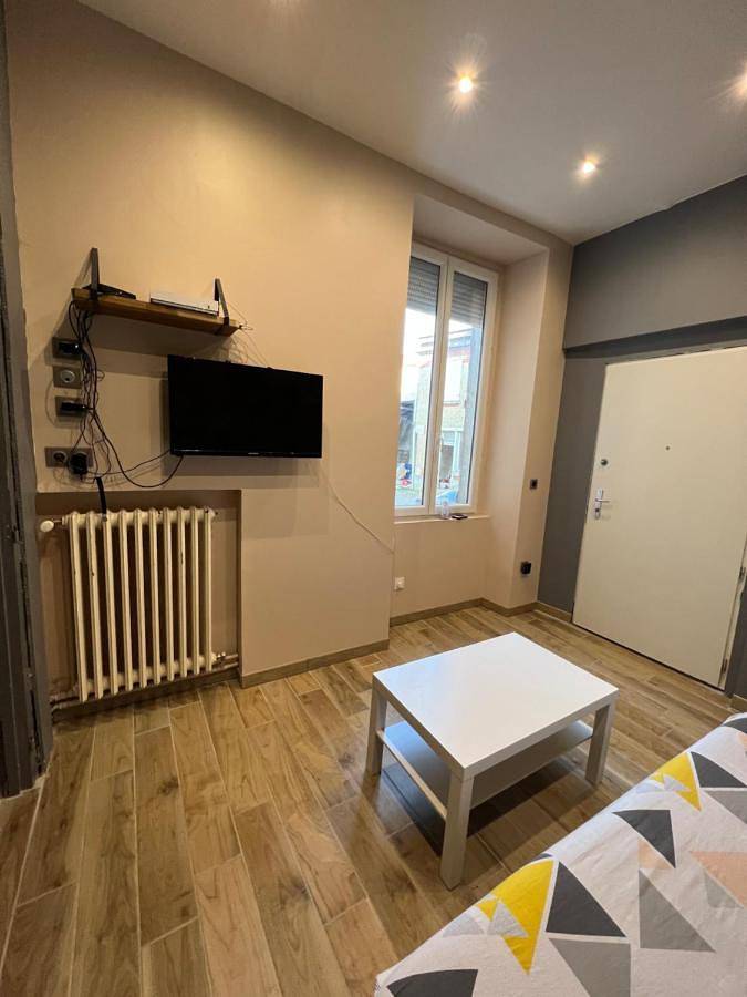 Appartement entier, One-Bedroom Apartment in Châlons-en-Champagne, Marne