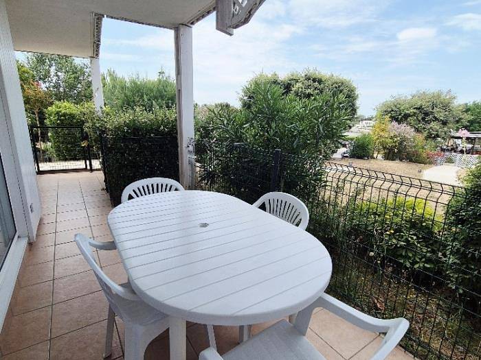 Apartamento vacacional entero, Piso ajardinado con vistas al mar y piscina in Fouras, Region de Rochefort