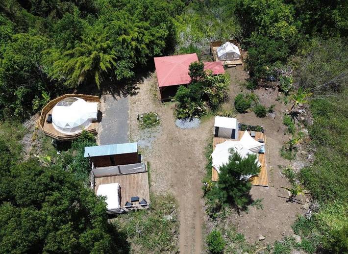 Tente pour 2 personnes, avec vue ainsi que terrasse et jardin sur l' Île de la Réunion - 2
