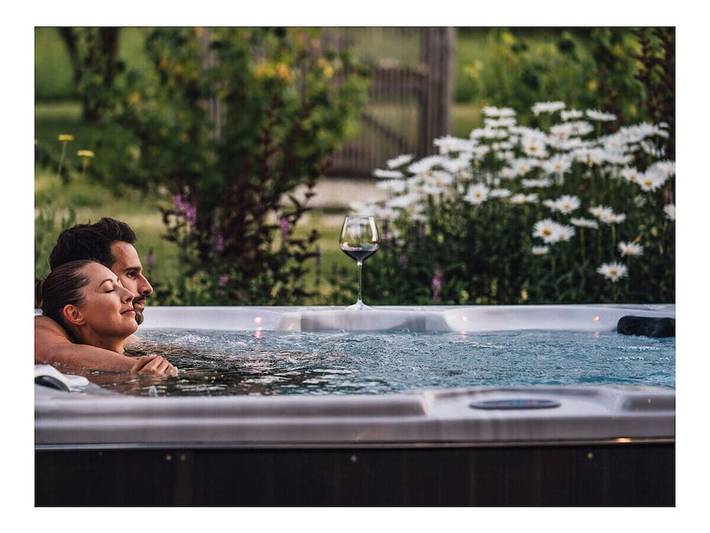 Chalet für 7 Personen, mit Garten und Whirlpool sowie Sauna, mit Haustier