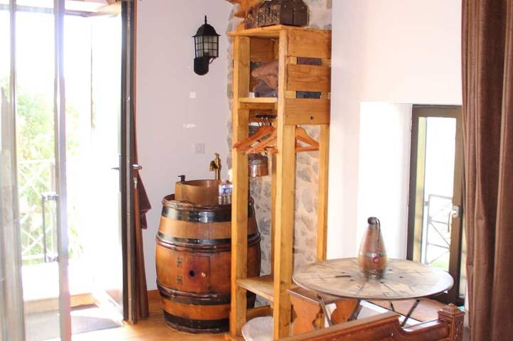 Location de vacances pour 2 personnes, avec jacuzzi et jardin à Lantignié - 3