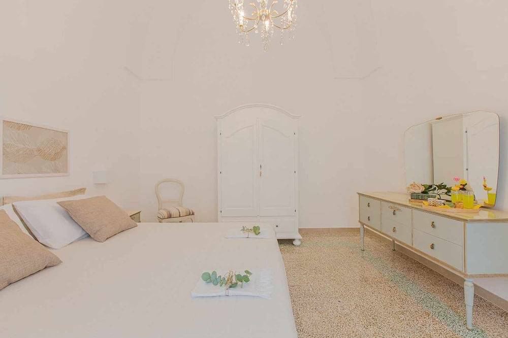 Nonna Netta house near beaches - 2 bathrooms - garden for eating out in San Vito dei Normanni, Salento