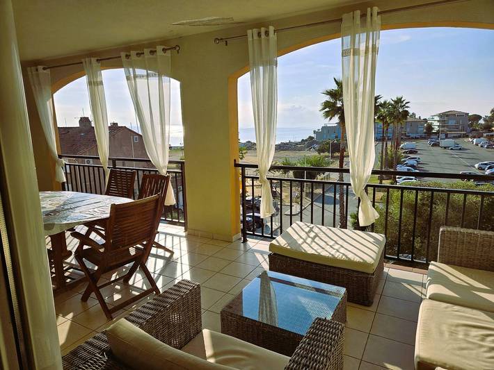 Appartement entier, Palmeraie 130- vue mer et village- plage et commerces à pieds in Sari-Solenzara, Arrondissement de Sartène