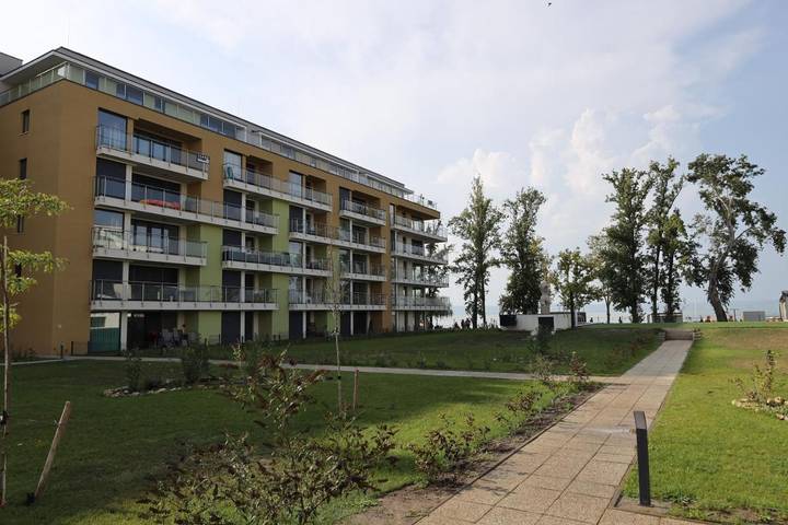 Ferienwohnung für 6 Personen, mit Ausblick und Pool sowie Seeblick und Garten in Siofok - 3