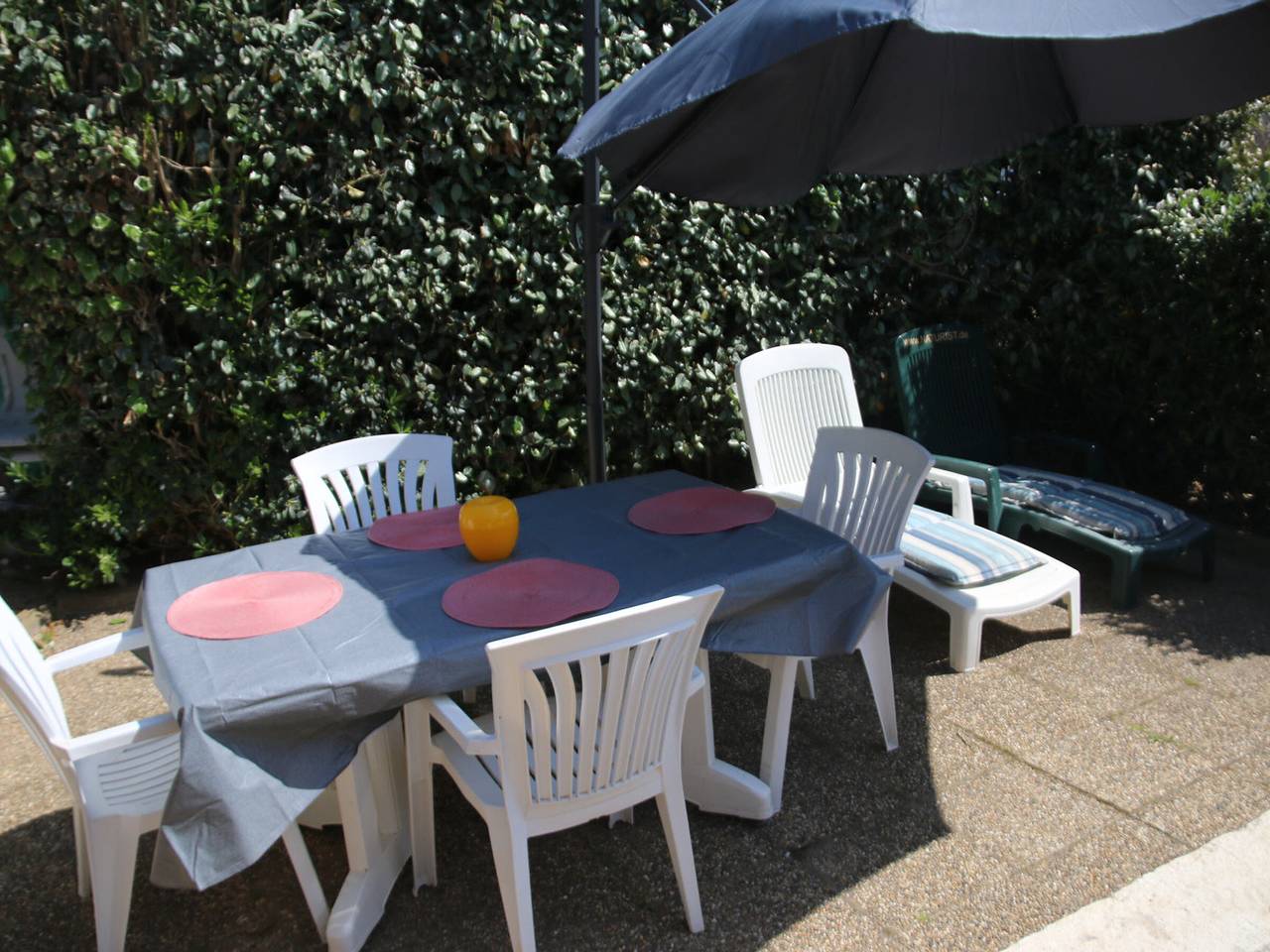 Charmante villa climatisée 4 pers, terrasse spacieuse, parking privé, tout équipé, Agde in Cap d'Agde, Agde