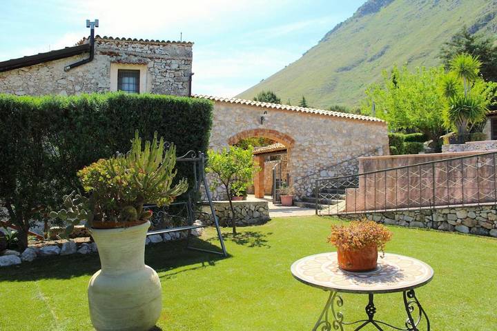 Villa pour 10 personnes, avec piscine ainsi que vue et jardin à Carini - 2
