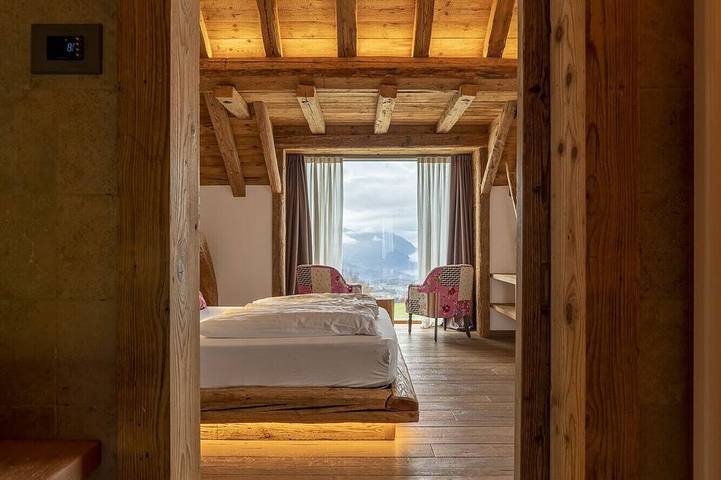 Casera Cornolera in Chies d'Alpago, Prealpi Carniche