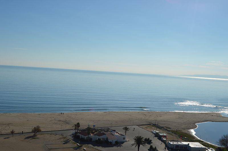 Entire studio, Cabin studio with a terrace overlooking the sea in Empuriabrava, Upper Empordà
