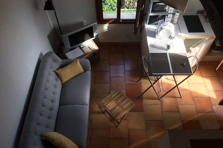 Gîte pour 2 personnes, avec terrasse à Falicon