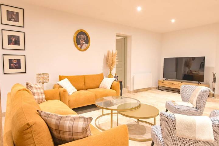 Location de vacances pour 5 personnes, avec piscine ainsi que terrasse et jardin à Pierrefitte-sur-Sauldre - 2