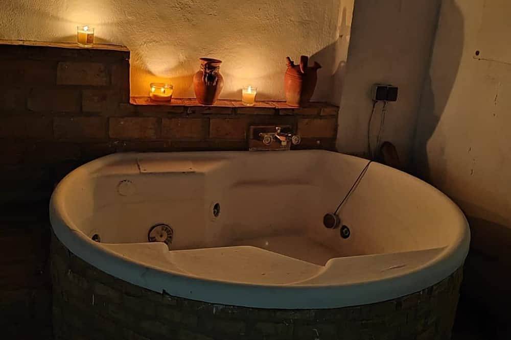 Casa Rural en Sevilla con Piscina Privada Villa Montecarmelo, Sanlúcar la Mayor in Sanlúcar la Mayor, Provincia de Sevilla