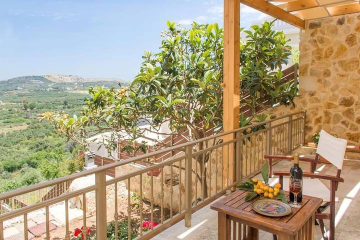 Ferienwohnung für 5 Personen, mit Balkon und Terrasse sowie Garten