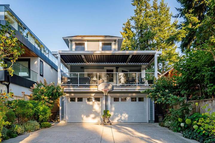 Chalet para 12 personas, con vistas además de terraza y jardín - 1