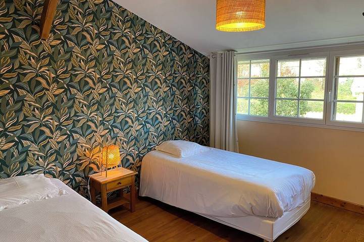 Location de vacances pour 5 personnes, avec piscine ainsi que jardin et terrasse à Saint-Caprais-de-Bordeaux - 4