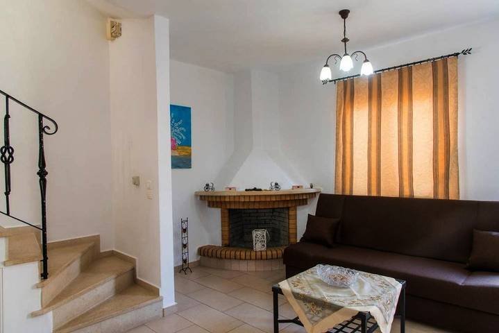 Gîte pour 5 personnes, avec vue et terrasse, animaux acceptés dans Palekastron - 3